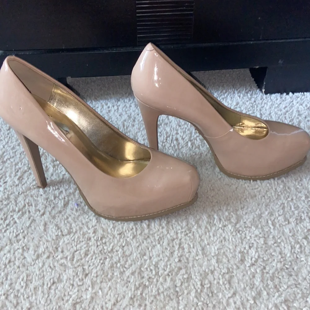 Vera Wang heels - Picture 8 of 13